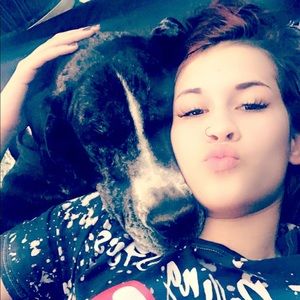 Meet your Posher, Alandra